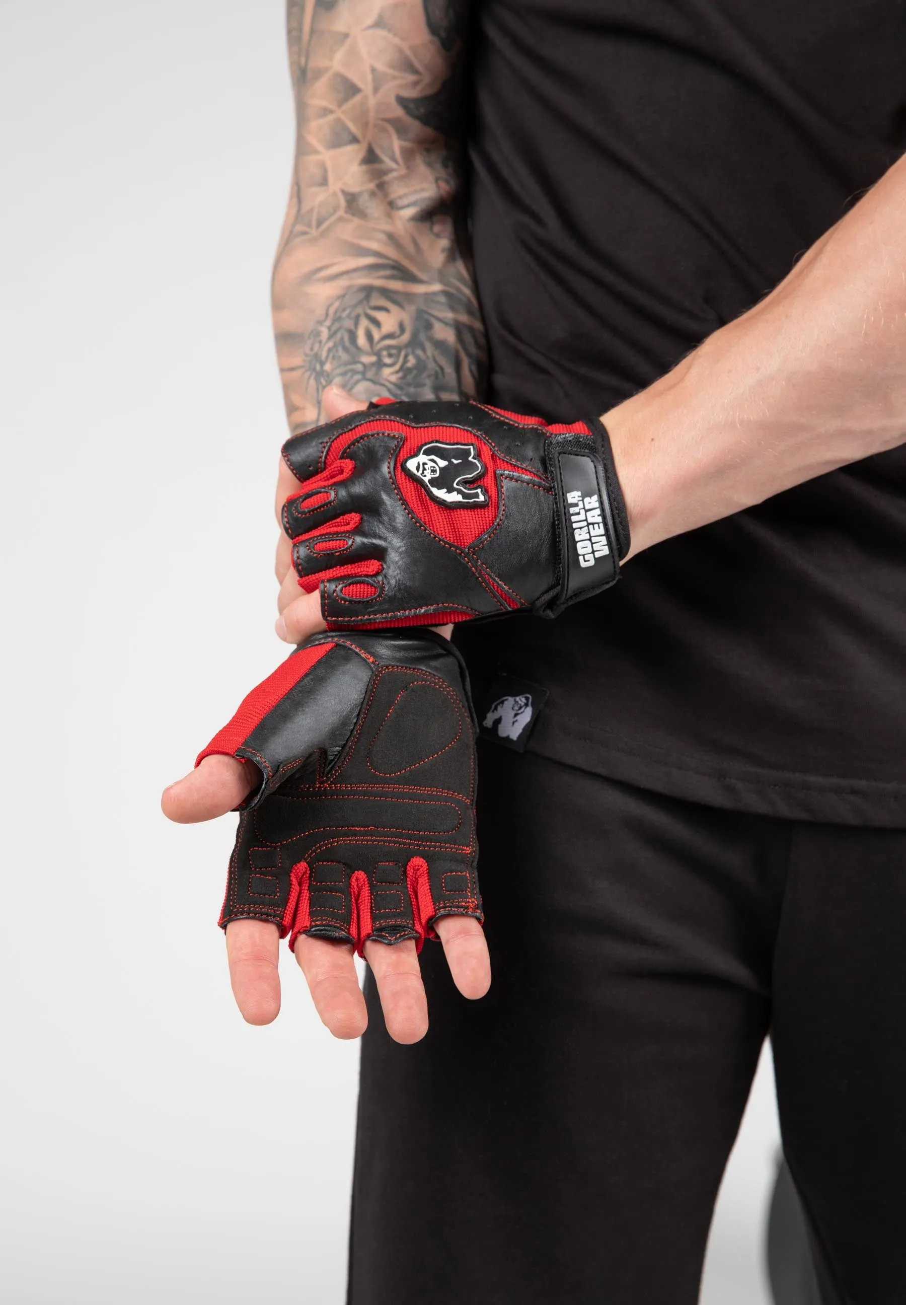 Mitchell Training Gloves - Black/Red