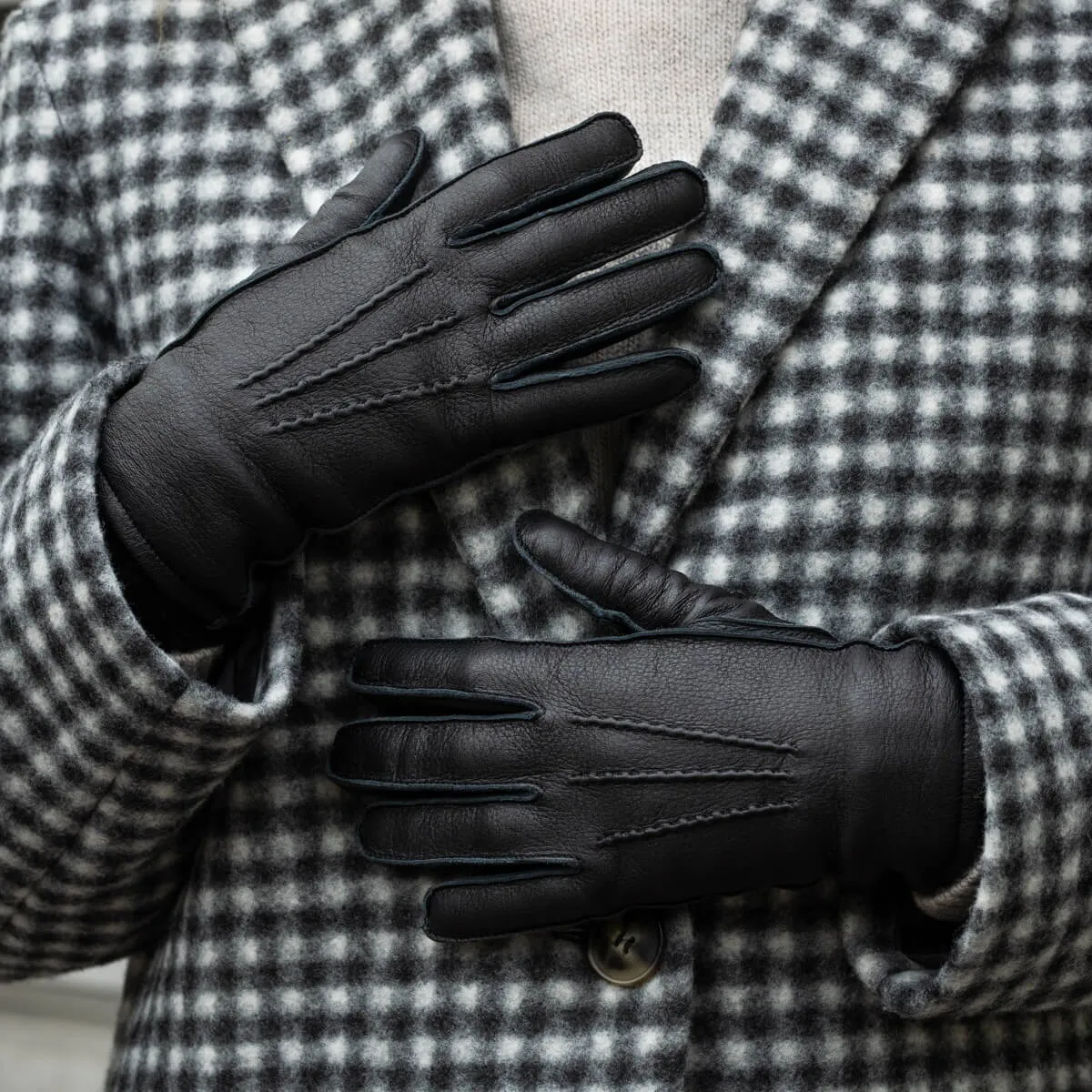 Vittoria (black) - Italian gloves made of American deerskin leather with cashmere lining