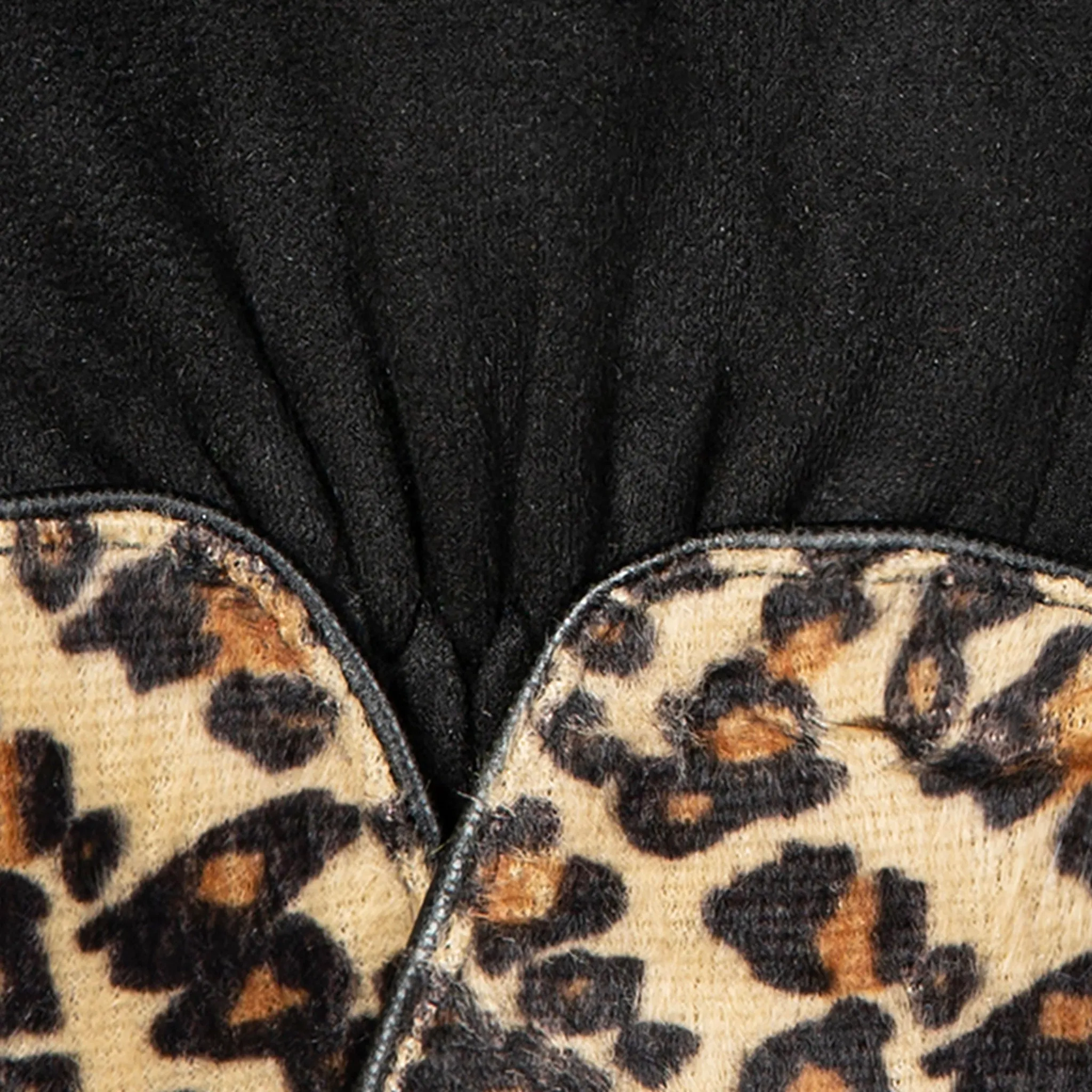 Women’s Touchscreen Velour-Lined Faux Suede Gloves with Faux Fur Leopard Print Cuffs